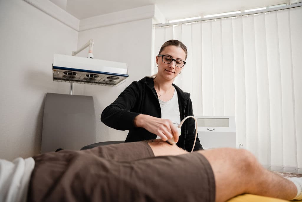 Ultraschall-Behandlung in der Praxis Martens